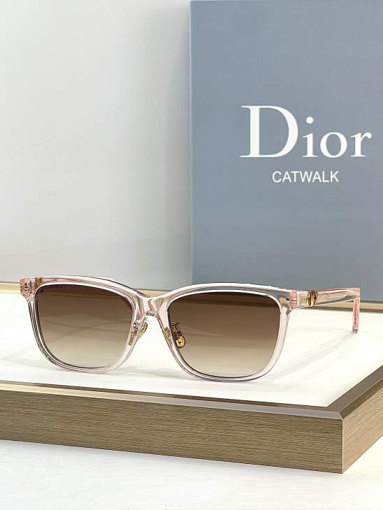 Picture of Dior Sunglasses _SKUfw76161312fw